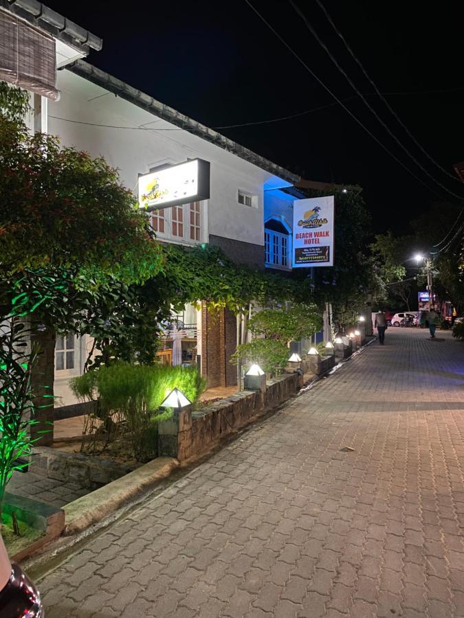 Beach Walk Hotel Unawatuna Esterno foto